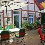 Garni Zur Linde ホテル