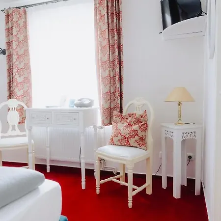 Garni Zur Linde 2* היטזאקר