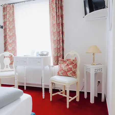 Garni Zur Linde Hotel