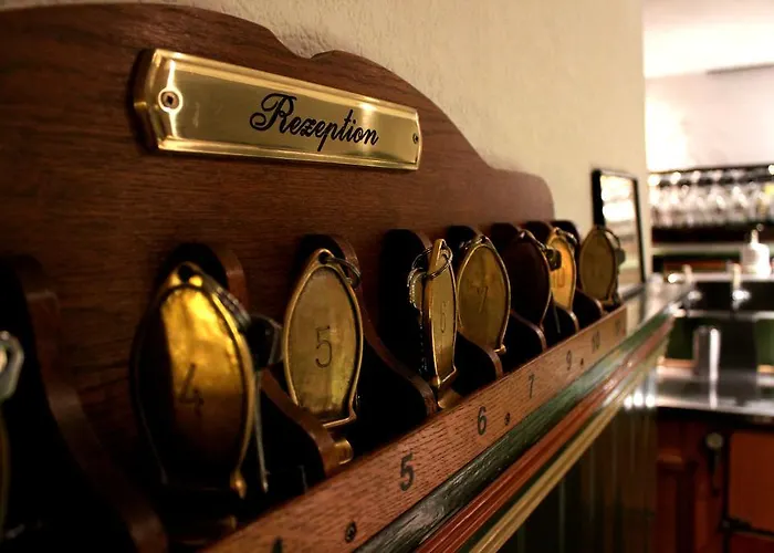 Garni Zur Linde Отель Хитцаккер