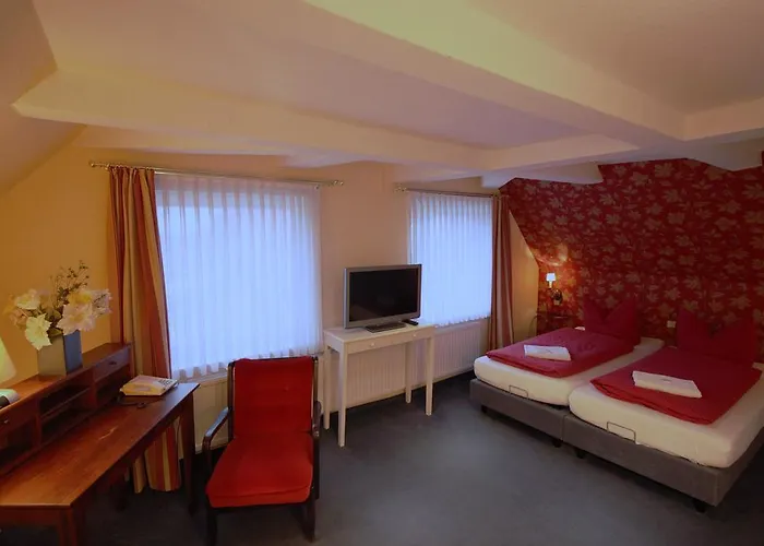 Отель Garni Zur Linde 2*